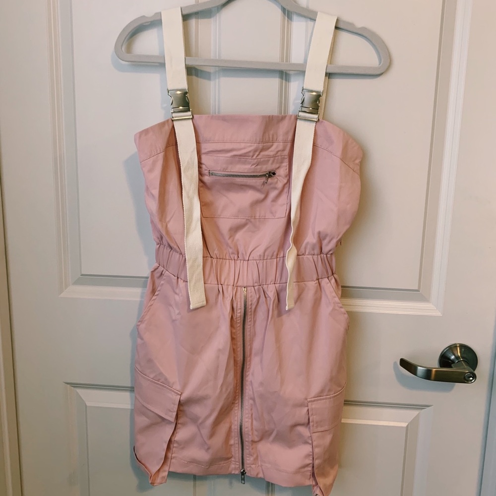 Capsule Pink Dress with Pockets and Buckle Straps